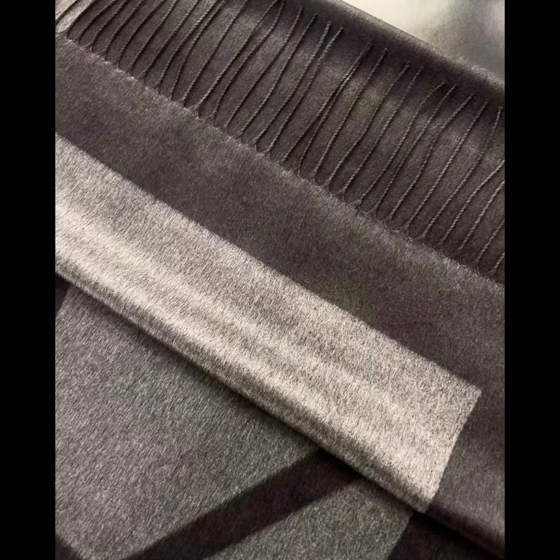 Saint Laurent YSL 聖羅蘭 Logo 印花YSL 經典桑蠶絲圍巾-1