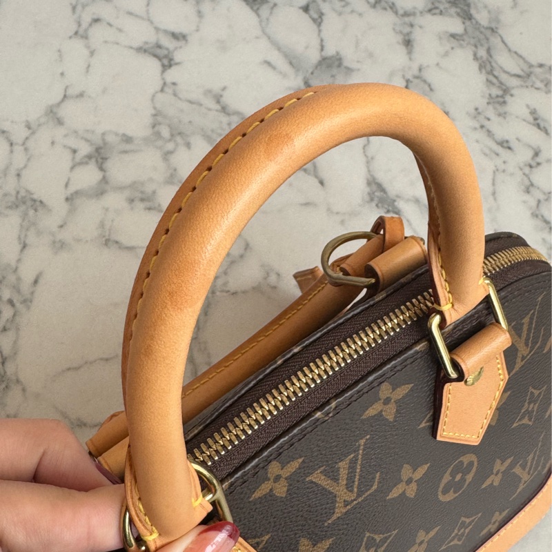 LV M46990花紋Alma BB-12