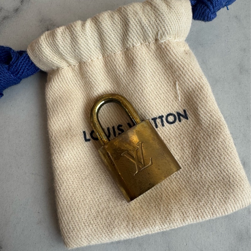 LV M46990花紋Alma BB-28