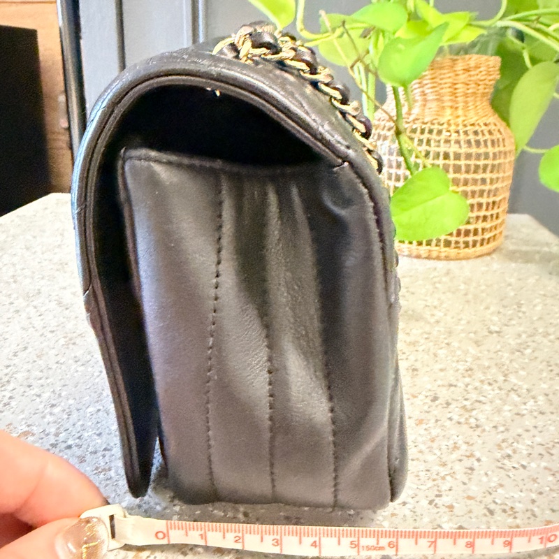 精緻刻愛價錢合理,可放大手機,短夾,有保卡有袋子-5