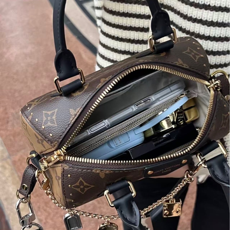 全新閒置🆕 Lv / 路易威登 晶片款 speedy trunk 20 老花鉚釘手提斜挎包 包型立挺 尺寸20*14*11cm-7