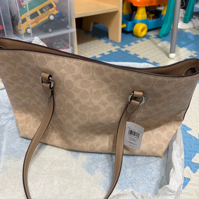 全新Coach肩背包-6