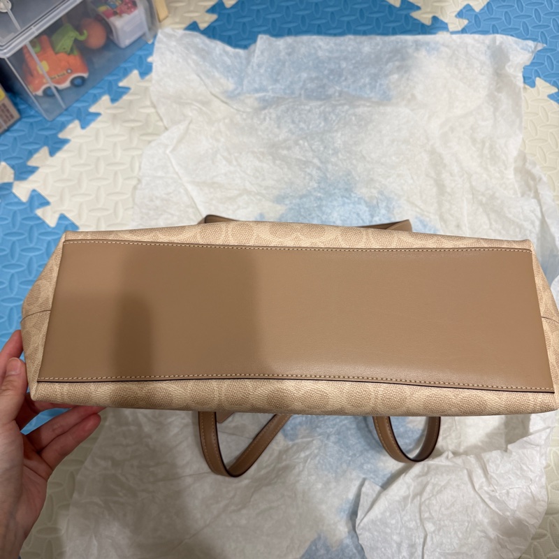 全新Coach肩背包-7