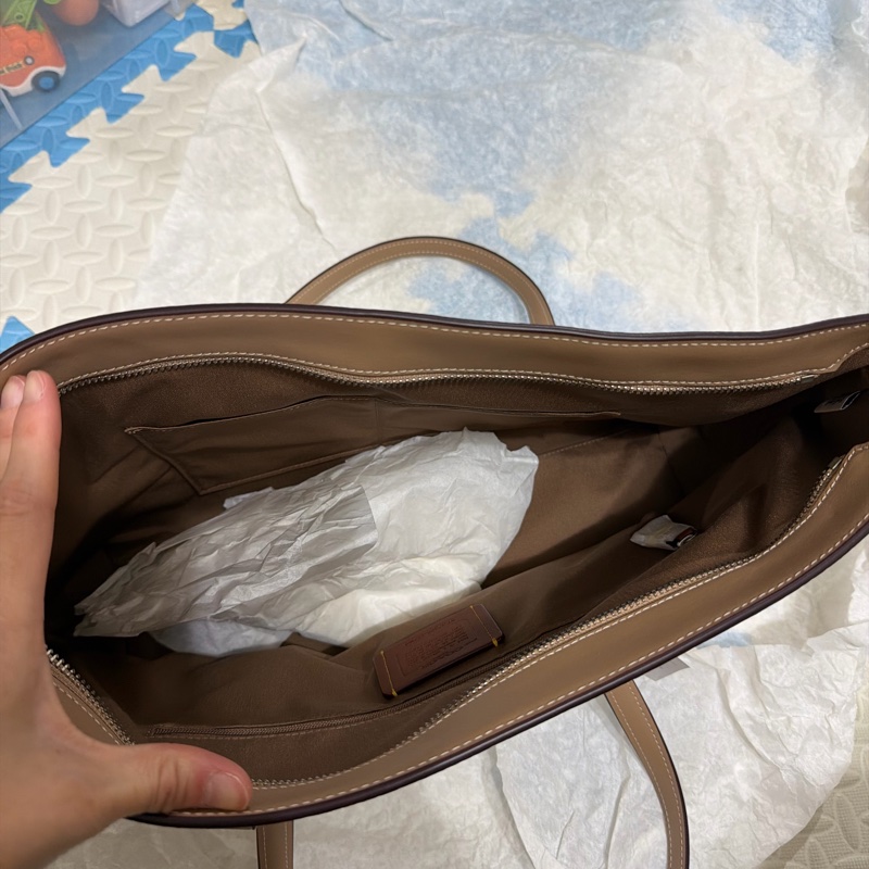 全新Coach肩背包-8