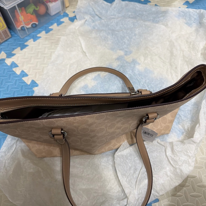 全新Coach肩背包-10