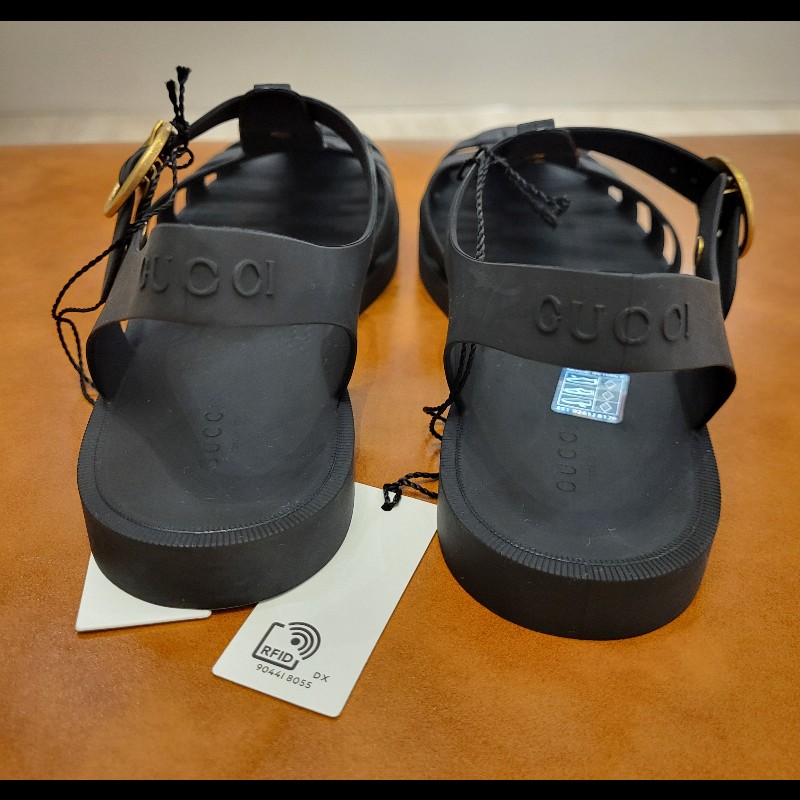 GUCCI 古馳 橡膠金色扣帶涼鞋 黑色 UK7-3