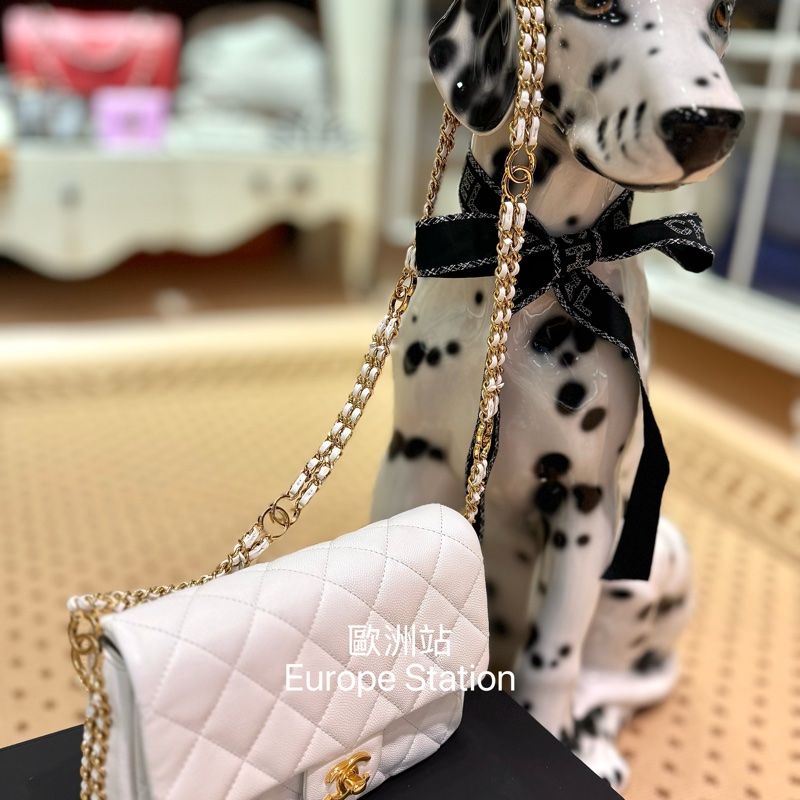 Chanel 白色 牛皮 Classic Flap 20cm-0