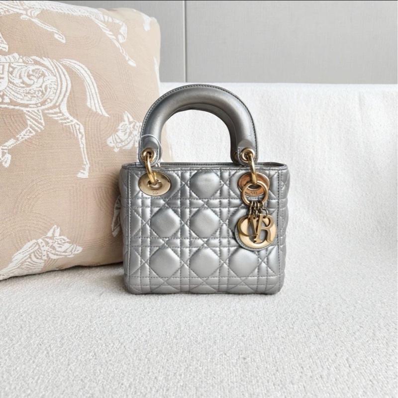 仙氣天花板💎99新🆕Dior迪奧珠光灰金扣三格戴妃包手提包-7