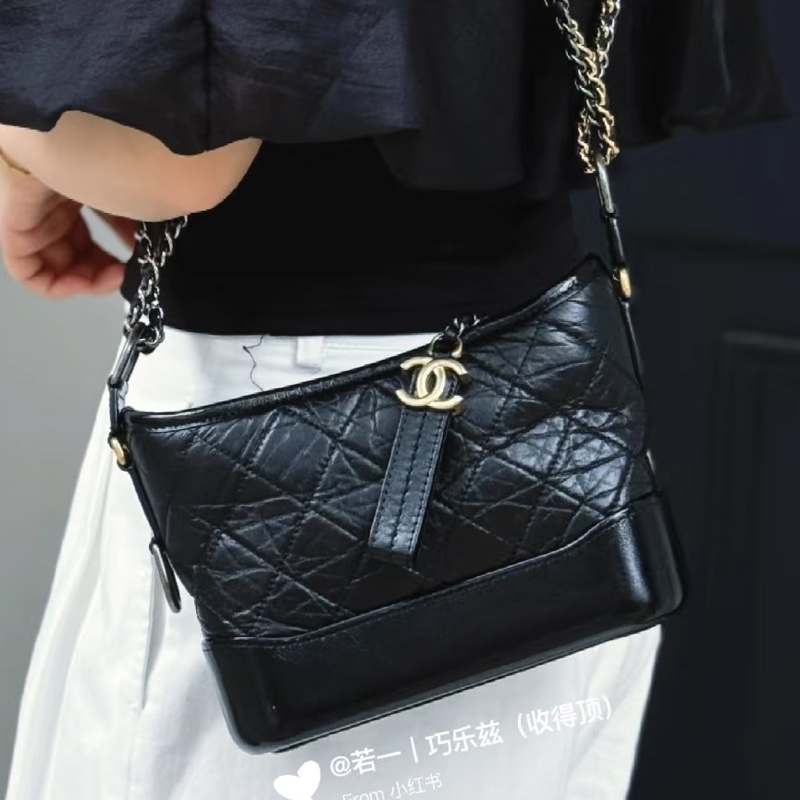 人氣王來啦😍極新超低價💯Chanel香奈兒黑金牛皮小號流浪包單肩斜挎包-1