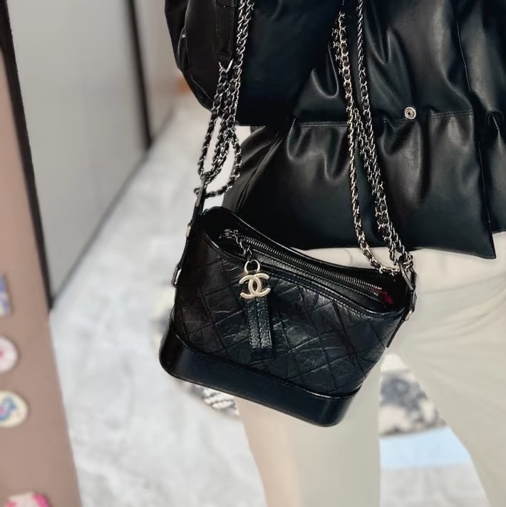 人氣王來啦😍極新超低價💯Chanel香奈兒黑金牛皮小號流浪包單肩斜挎包-2