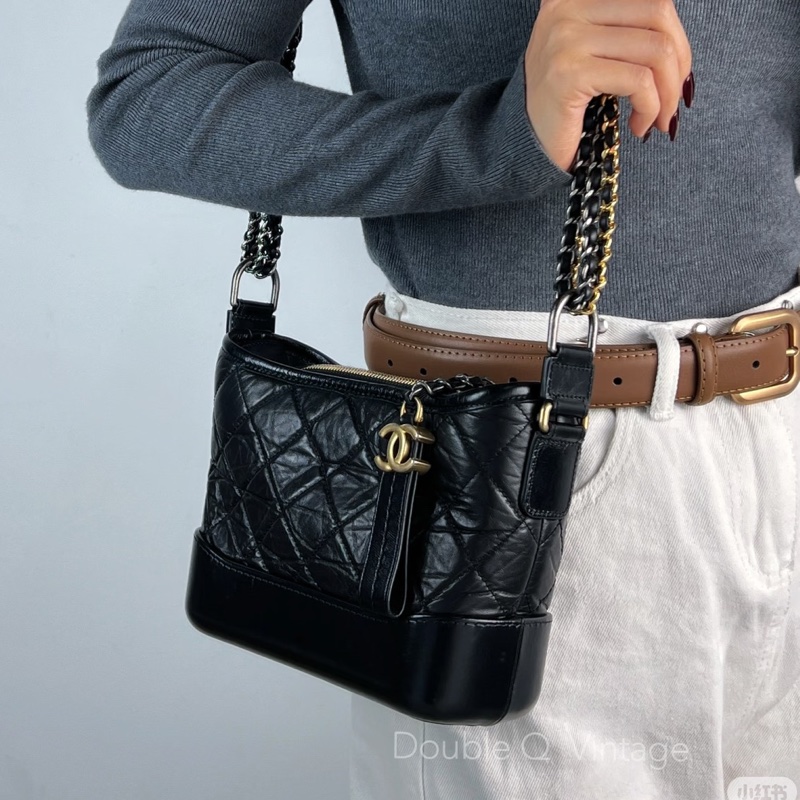 人氣王來啦😍極新超低價💯Chanel香奈兒黑金牛皮小號流浪包單肩斜挎包-3