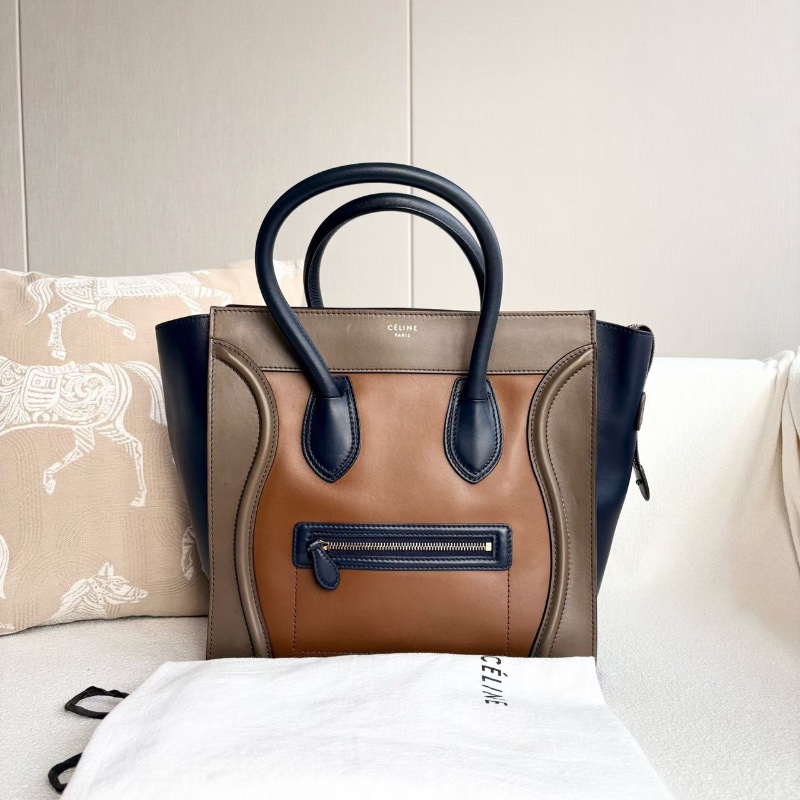 Celine Luggage笑臉包大號 金扣 牛皮31*30*17 98新配件塵袋-1