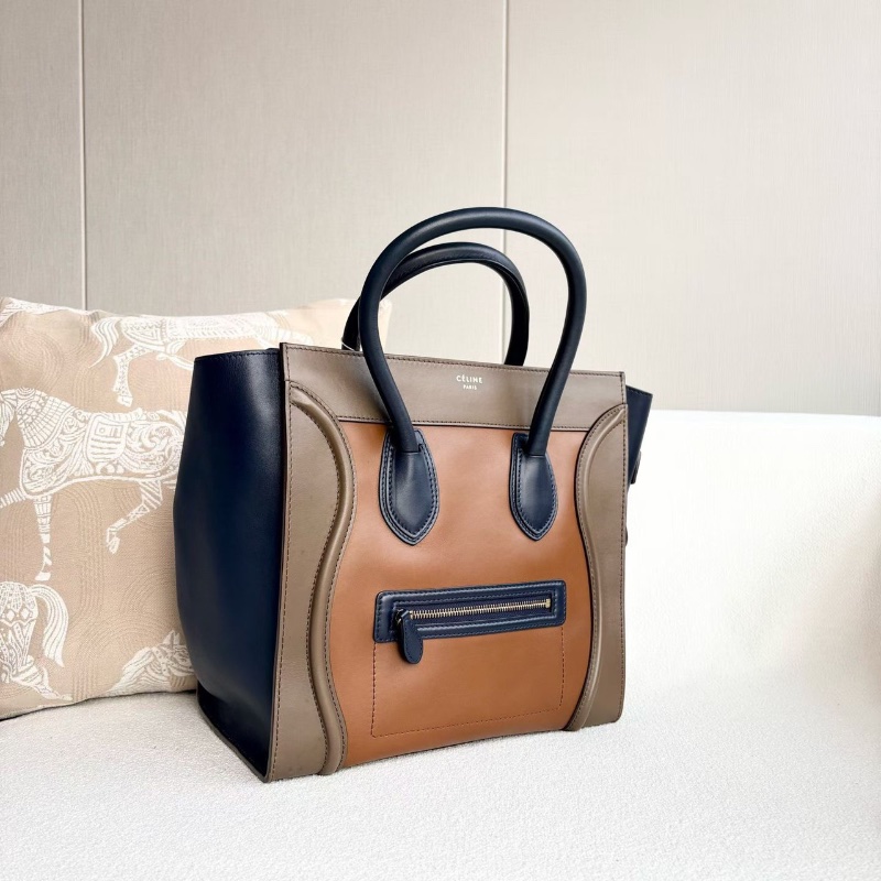 Celine Luggage笑臉包大號 金扣 牛皮31*30*17 98新配件塵袋-3