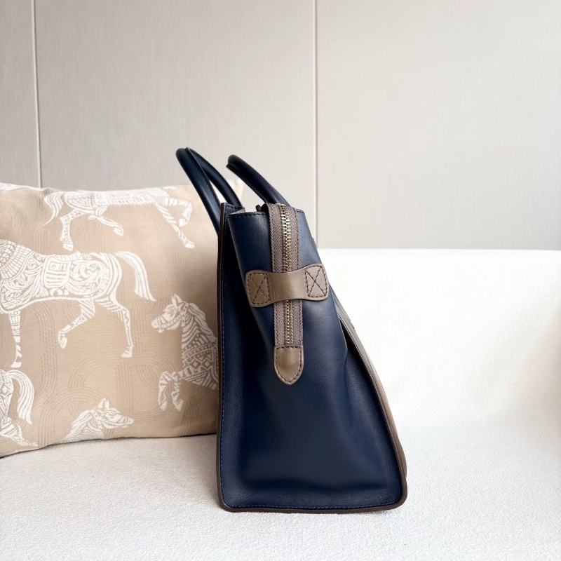 Celine Luggage笑臉包大號 金扣 牛皮31*30*17 98新配件塵袋-4