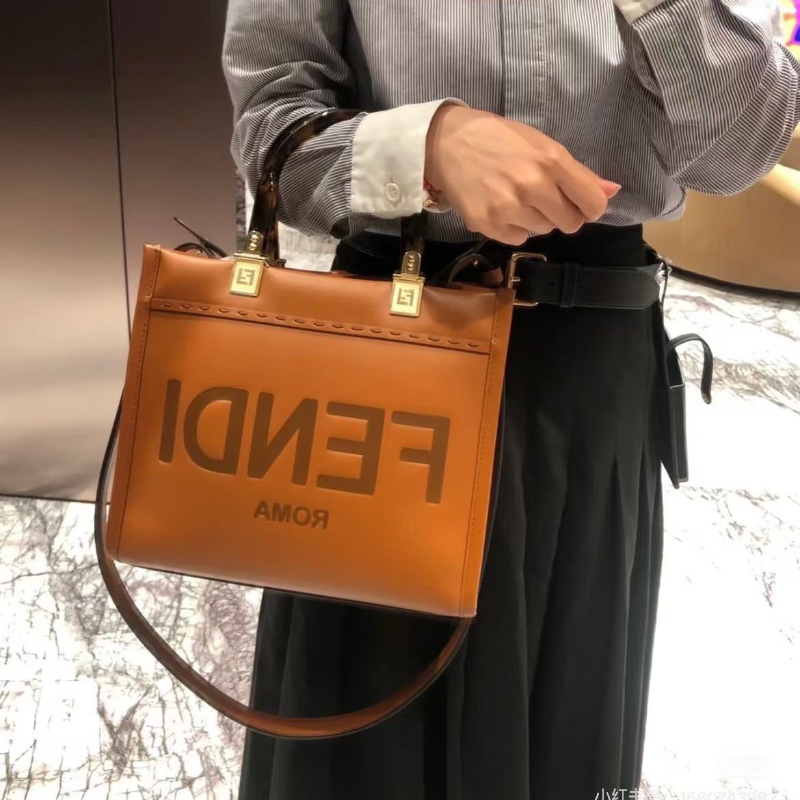 Fendi Sunshine手提斜背包 小號 焦糖色 牛皮 25*22*11 98新配件塵袋-0