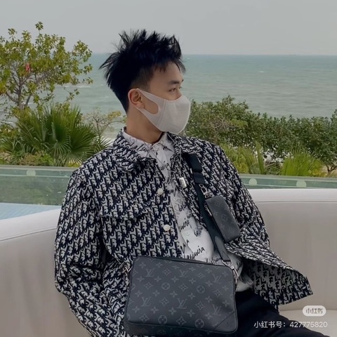 LV TRIO三合一黑武士郵差包芯片款 銀扣  25*18*4.5 98新配件塵袋肩帶子袋零錢包