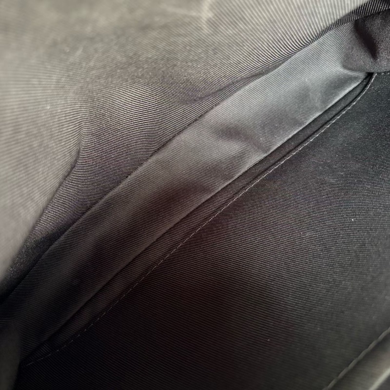 LV TRIO三合一黑武士郵差包芯片款 銀扣 25*18*4.5 98新配件塵袋肩帶子袋零錢包-2