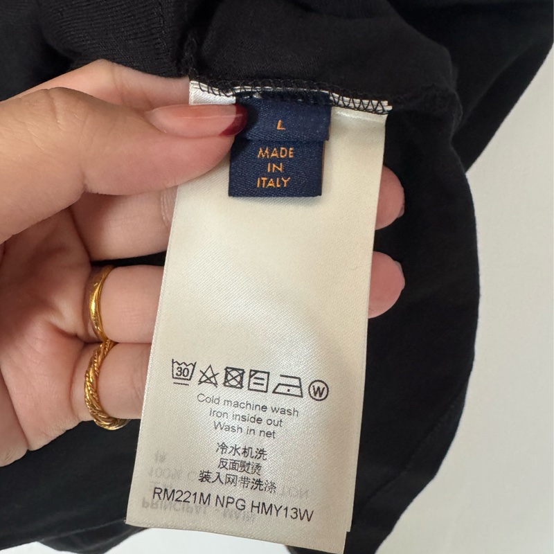 LV黑色前字母短袖T恤-6