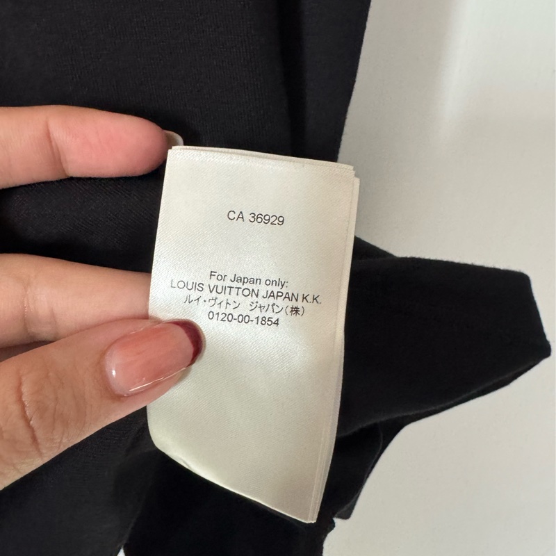 LV黑色前字母短袖T恤-7