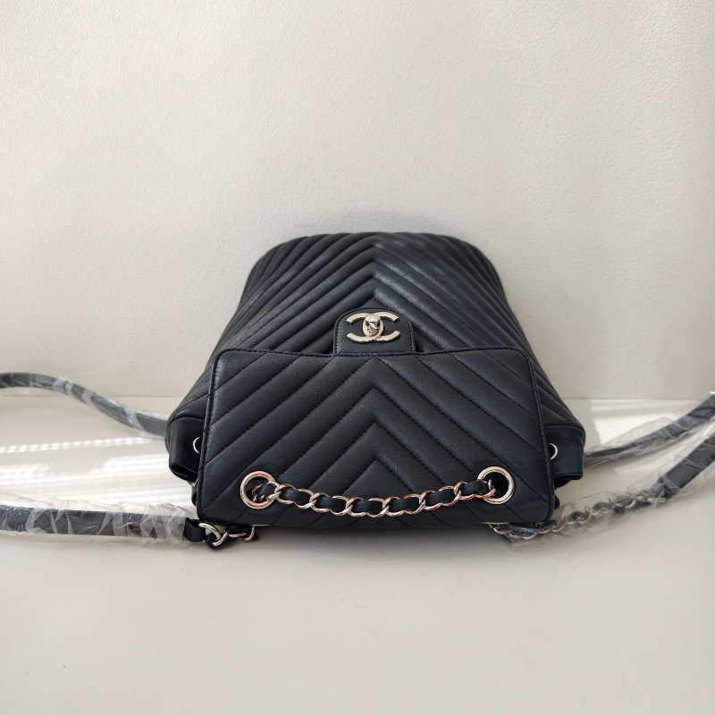 香奈兒 / Chanel 後背包 小號黑色小牛皮 25 開 19.5 × 26.5 × 12.5 cm 2018 年 98 新-4