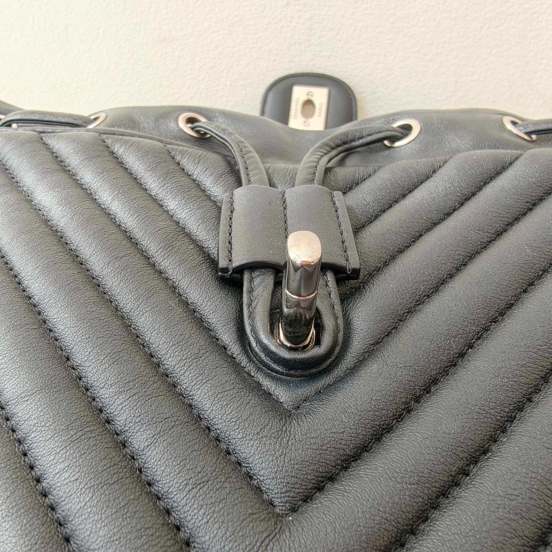 香奈兒 / Chanel 後背包 小號黑色小牛皮 25 開 19.5 × 26.5 × 12.5 cm 2018 年 98 新-14