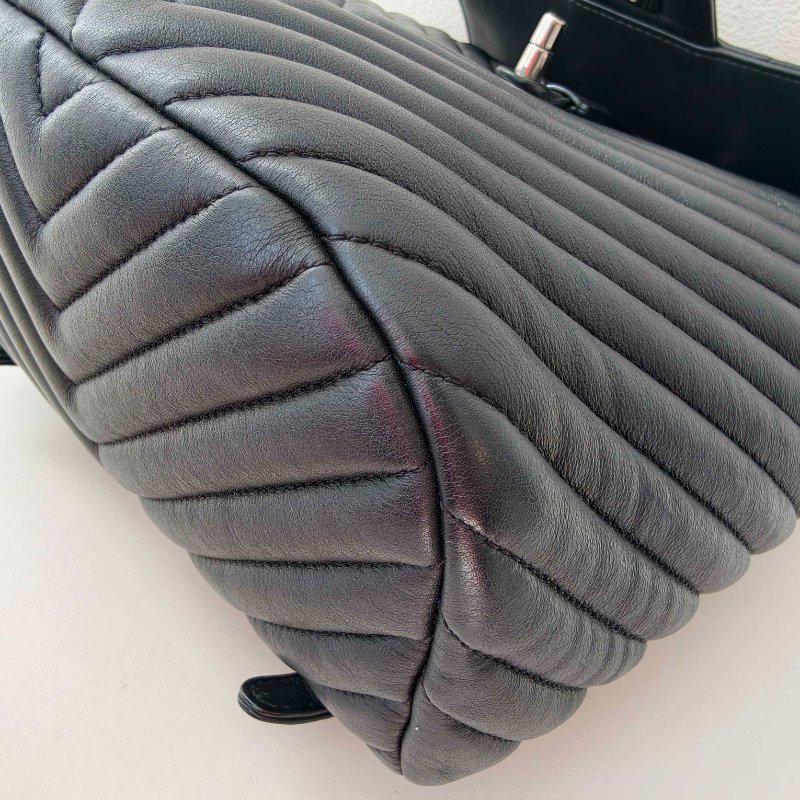 香奈兒 / Chanel 後背包 小號黑色小牛皮 25 開 19.5 × 26.5 × 12.5 cm 2018 年 98 新-15