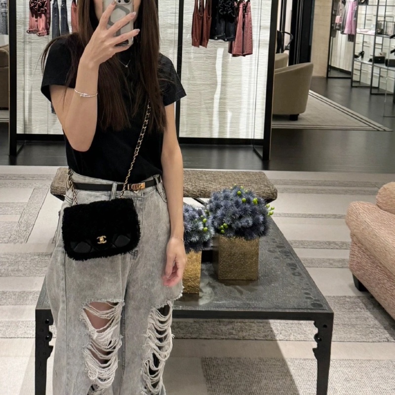 Chanel 秋冬大爆款 新款秀款 黑色金扣翻蓋泰迪包 小號18*13*6  全新帶膜配件塵袋盒子購證-1