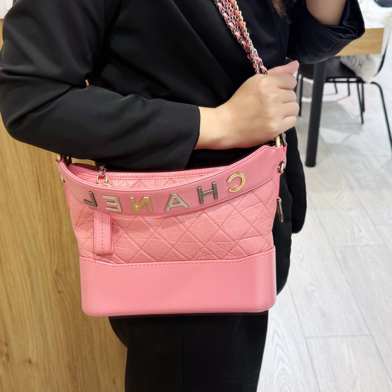 CHANEL粉色限量款新中號流浪包-1