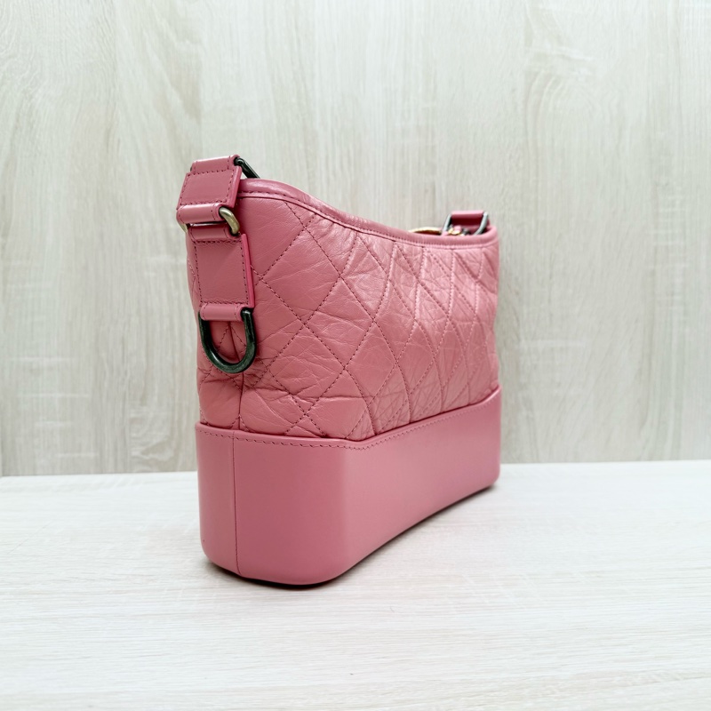 CHANEL粉色限量款新中號流浪包-5