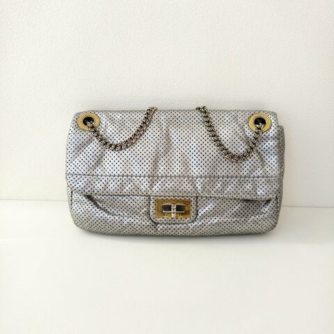 Chanel 香奈兒 銀色口蓋包 2.55 金扣 尺寸：30*19*6cm