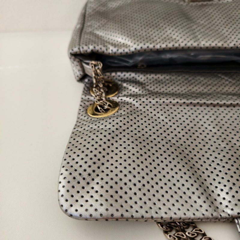 Chanel 香奈兒 銀色口蓋包 2.55 金扣 尺寸：30*19*6cm-9