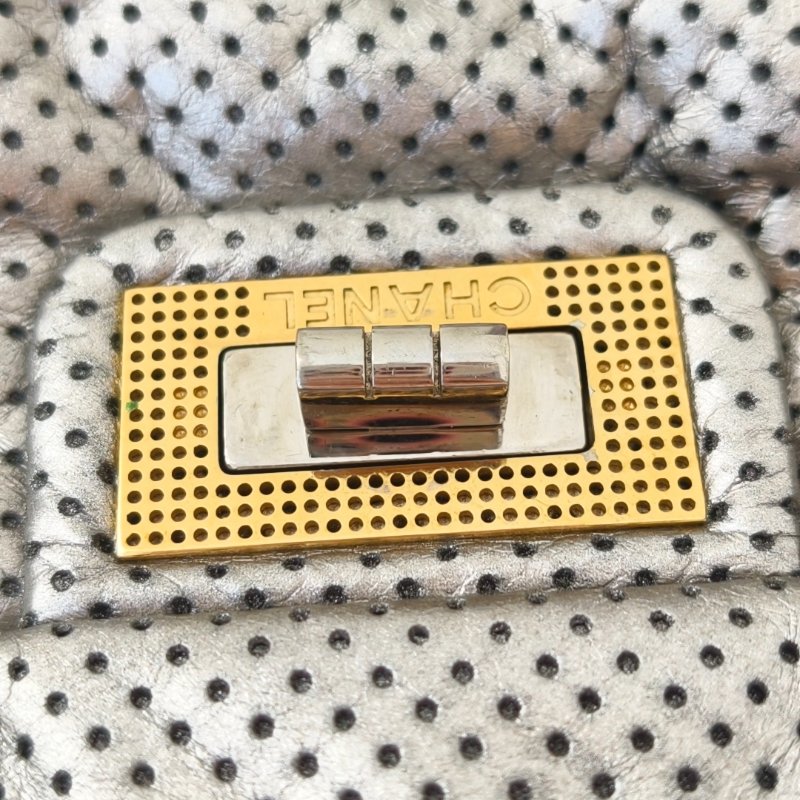Chanel 香奈兒 銀色口蓋包 2.55 金扣 尺寸：30*19*6cm-11