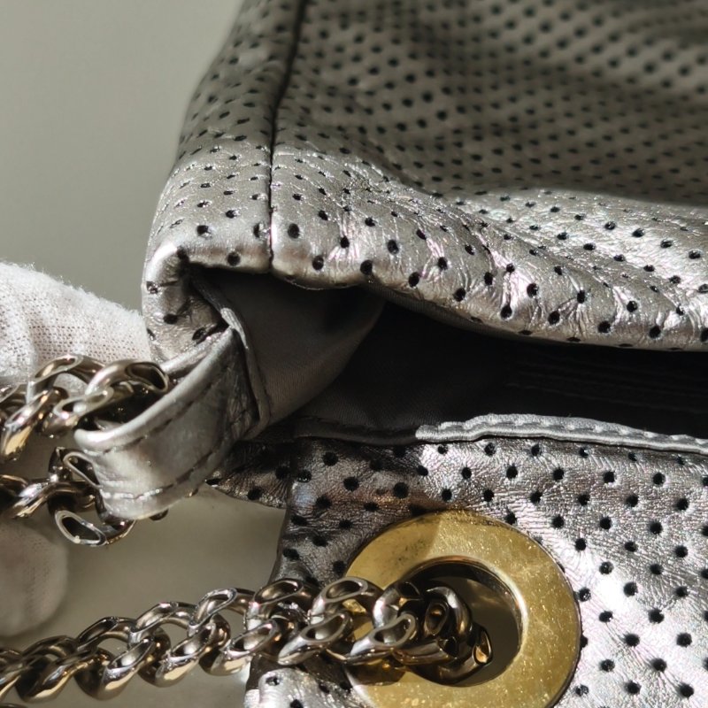 Chanel 香奈兒 銀色口蓋包 2.55 金扣 尺寸：30*19*6cm-12