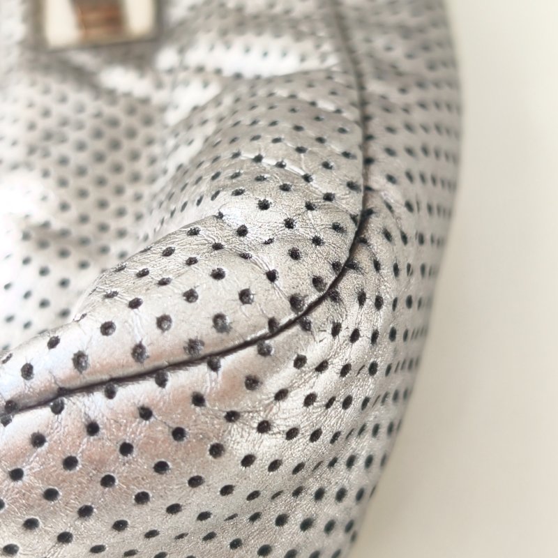 Chanel 香奈兒 銀色口蓋包 2.55 金扣 尺寸：30*19*6cm-13