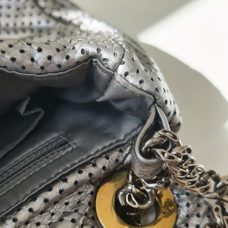 Chanel 香奈兒 銀色口蓋包 2.55 金扣 尺寸：30*19*6cm-16