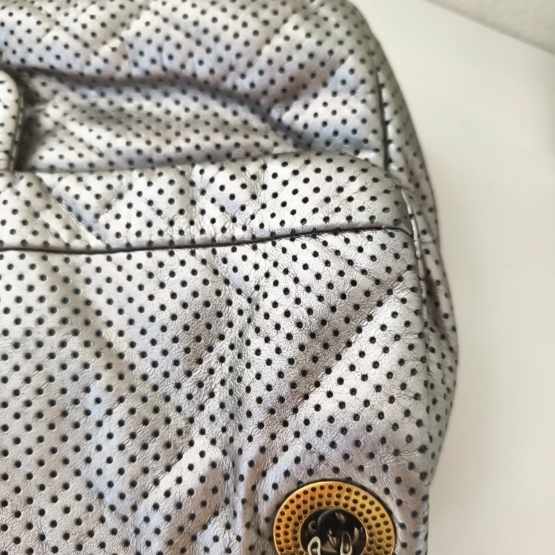 Chanel 香奈兒 銀色口蓋包 2.55 金扣 尺寸：30*19*6cm-24