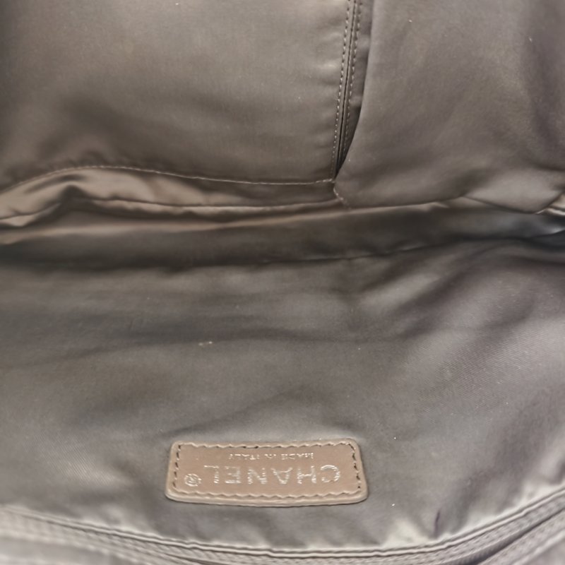 Chanel 香奈兒 銀色口蓋包 2.55 金扣 尺寸：30*19*6cm-25