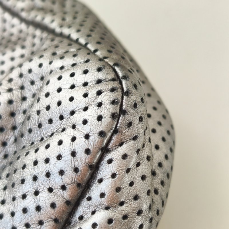 Chanel 香奈兒 銀色口蓋包 2.55 金扣 尺寸：30*19*6cm-26