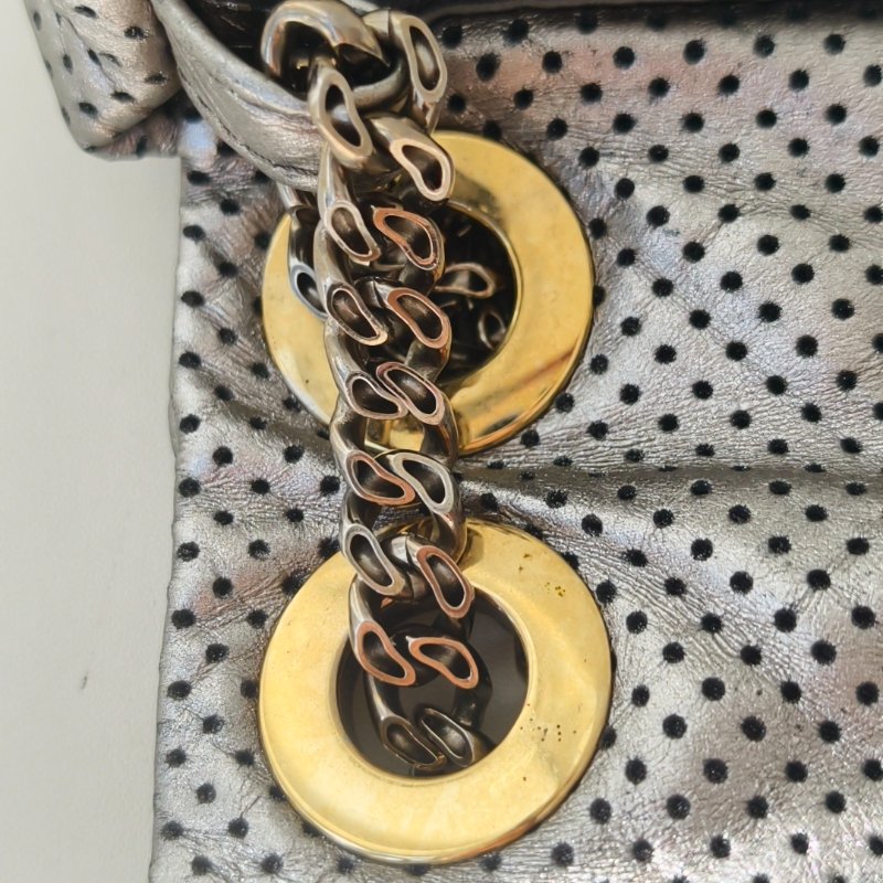 Chanel 香奈兒 銀色口蓋包 2.55 金扣 尺寸：30*19*6cm-28