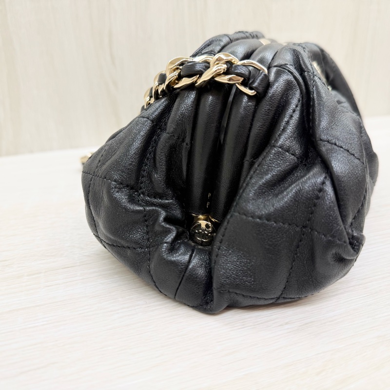 CHANEL黑金羊皮菱格紋雲朵包AS2493-6