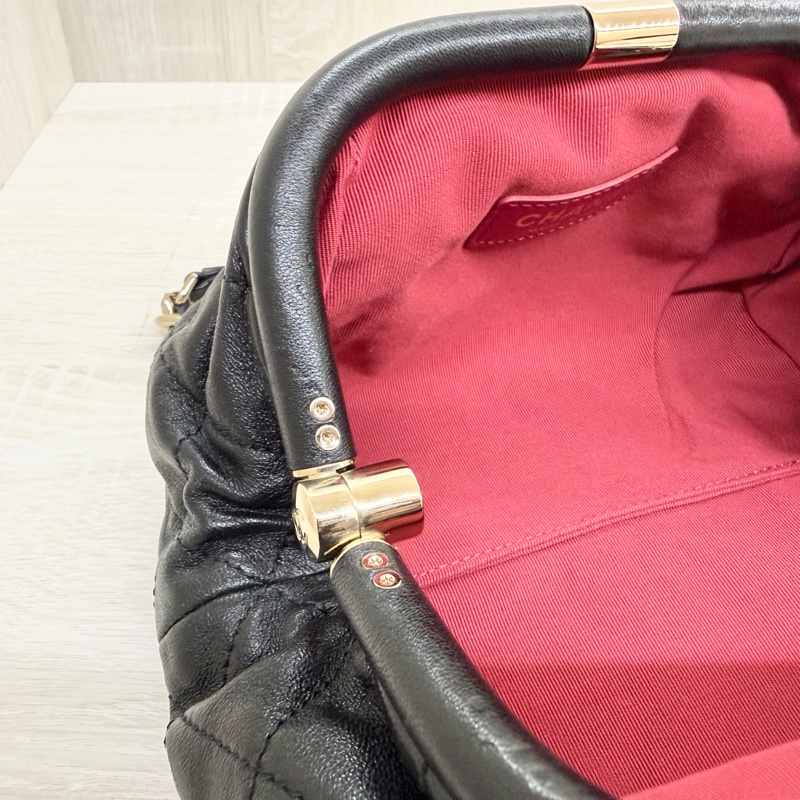 CHANEL黑金羊皮菱格紋雲朵包AS2493-11