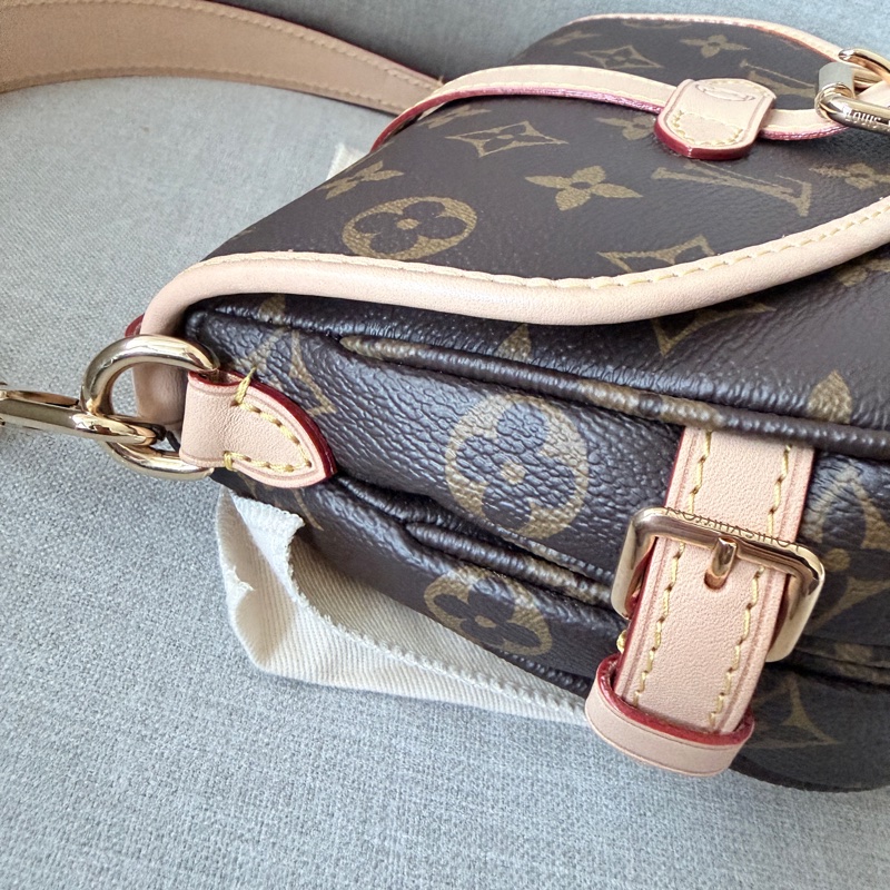 全新 LV Saumur BB雙子星 M46740 肩背、斜背、手提-4