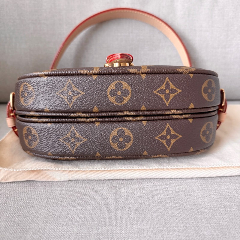 全新 LV Saumur BB雙子星 M46740 肩背、斜背、手提-6