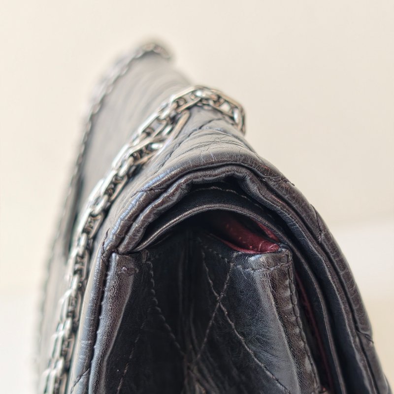 香奈兒 / Chanel 2.55 肩背包 黑銀牛皮 尺寸: 20×31.5×10 cm 年份:2011 年 14 開 97 新 釦子有裂-18