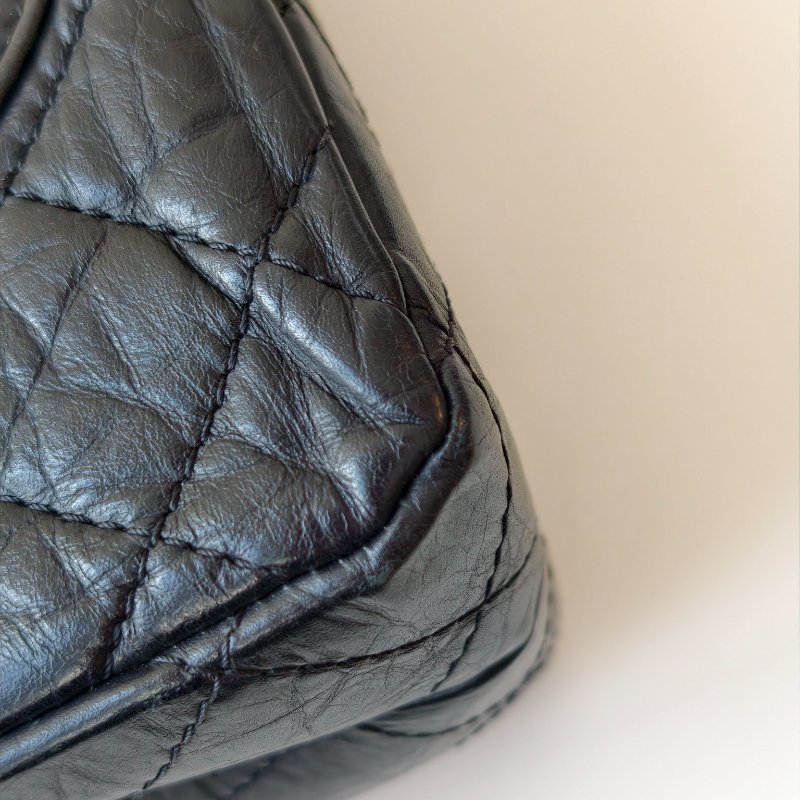 香奈兒 / Chanel 2.55 肩背包 黑銀牛皮 尺寸: 20×31.5×10 cm 年份:2011 年 14 開 97 新 釦子有裂-20