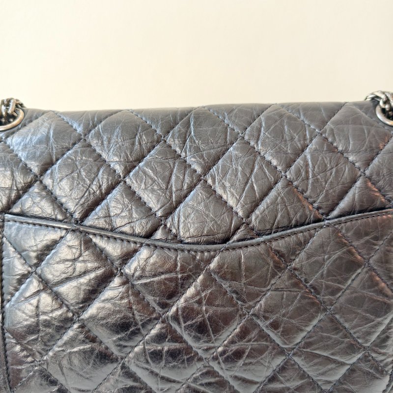 香奈兒 / Chanel 2.55 肩背包 黑銀牛皮 尺寸: 20×31.5×10 cm 年份:2011 年 14 開 97 新 釦子有裂-21