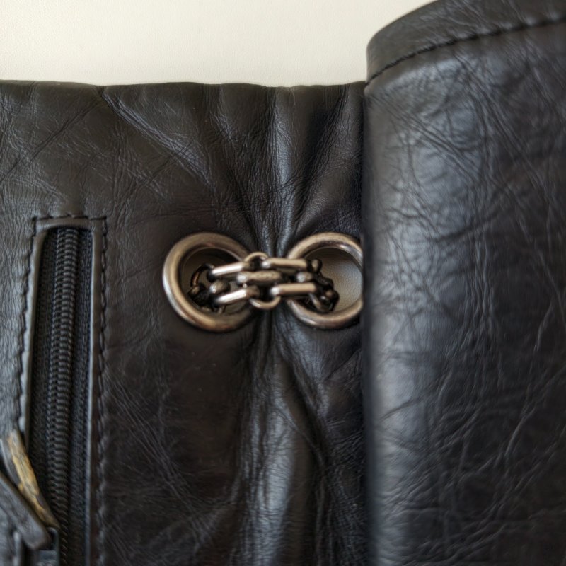 香奈兒 / Chanel 2.55 肩背包 黑銀牛皮 尺寸: 20×31.5×10 cm 年份:2011 年 14 開 97 新 釦子有裂-22