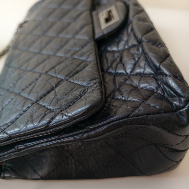 香奈兒 / Chanel 2.55 肩背包 黑銀牛皮 尺寸: 20×31.5×10 cm 年份:2011 年 14 開 97 新 釦子有裂-23