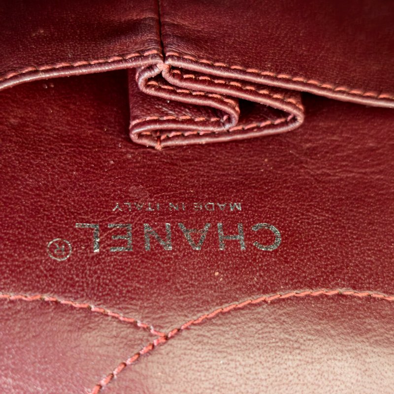 香奈兒 / Chanel 2.55 肩背包 黑銀牛皮 尺寸: 20×31.5×10 cm 年份:2011 年 14 開 97 新 釦子有裂-26