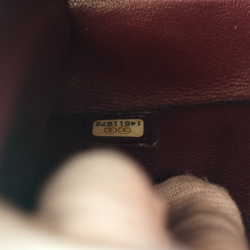 香奈兒 / Chanel 2.55 肩背包 黑銀牛皮 尺寸: 20×31.5×10 cm 年份:2011 年 14 開 97 新 釦子有裂-32